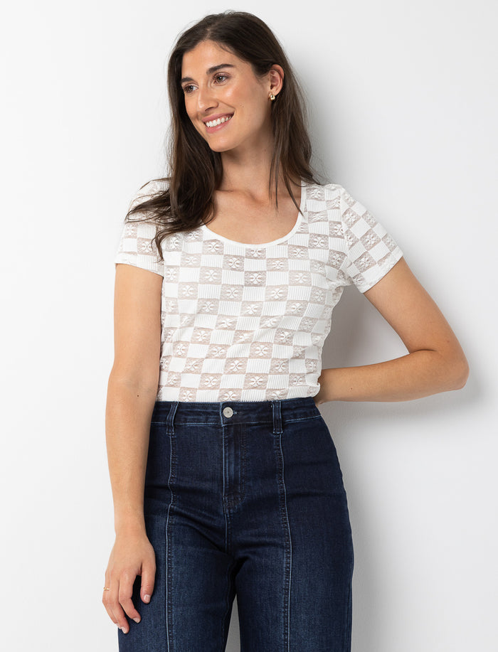 T-shirt ajouré à motif carreaux