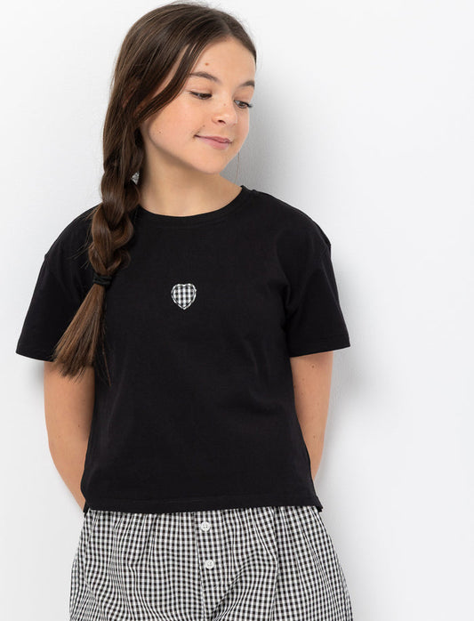 T-shirt avec broderie poitrine cœur