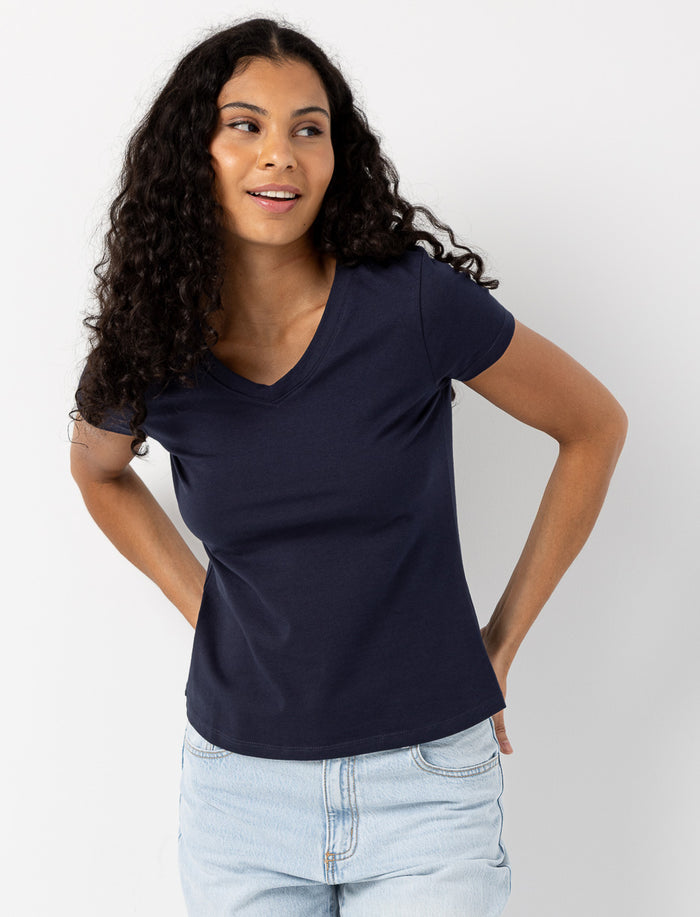 T-shirt basique à col en V en coton bio