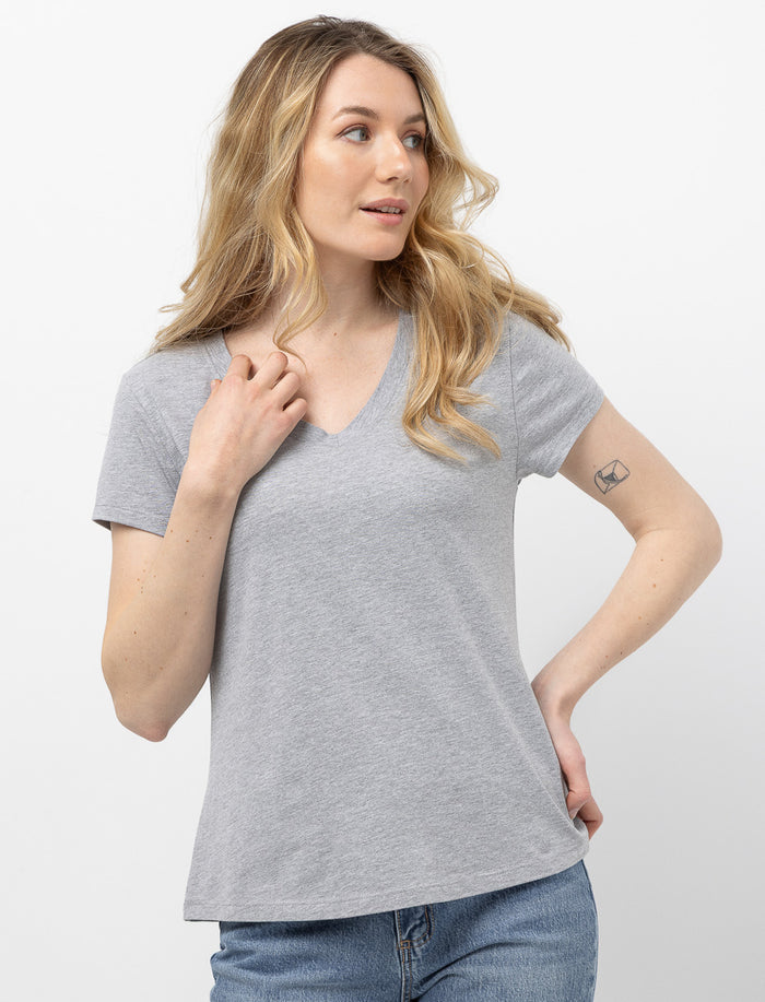 T-shirt basique à col en V en coton bio