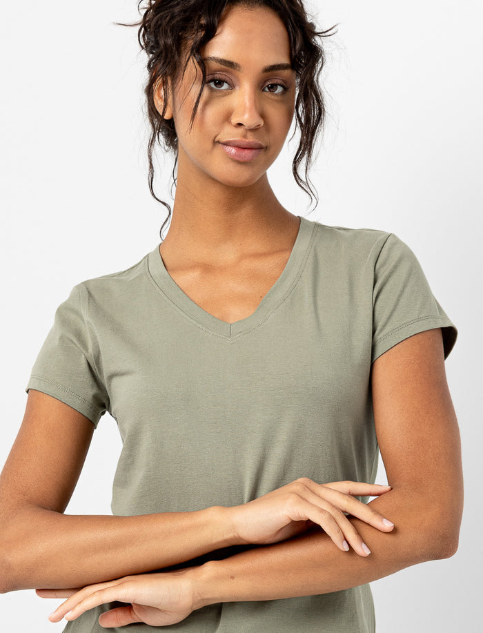 T-shirt basique à col en V en coton bio