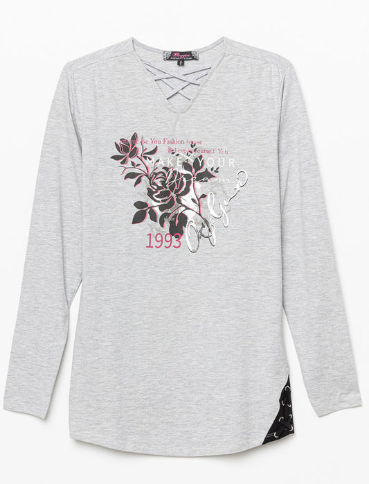 T-shirt imprimé à col en V lacé