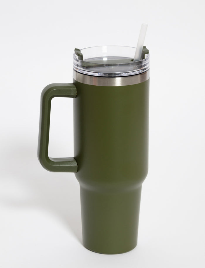 Tasse de voyage surdimensionnée