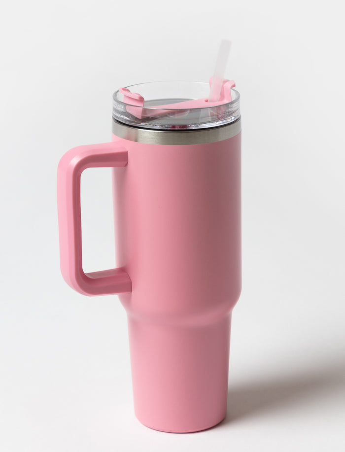 Tasse de voyage surdimensionnée