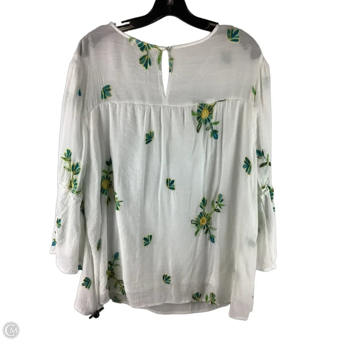 Top Short Sleeve By Clothes Mentor In White, Size: 3x