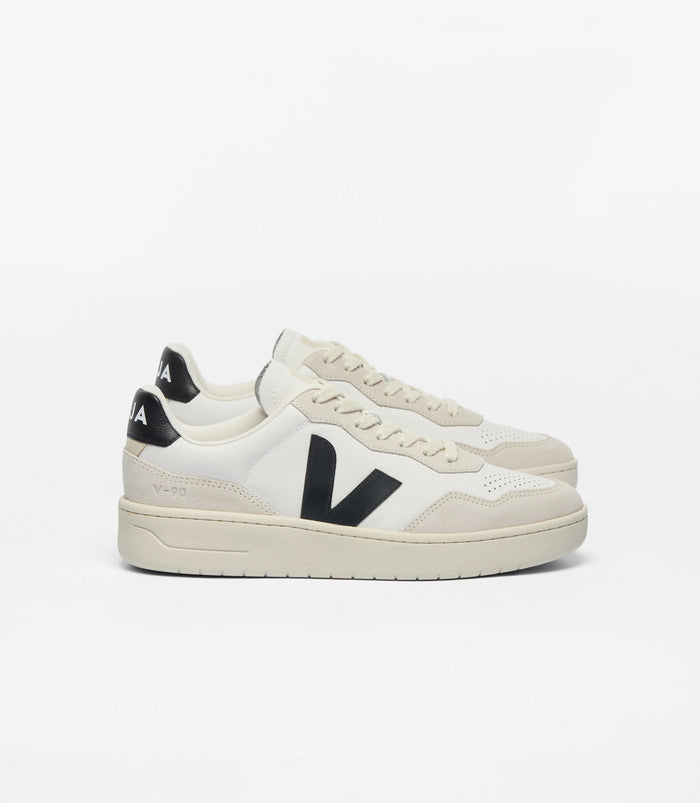 Veja V-90 Leather