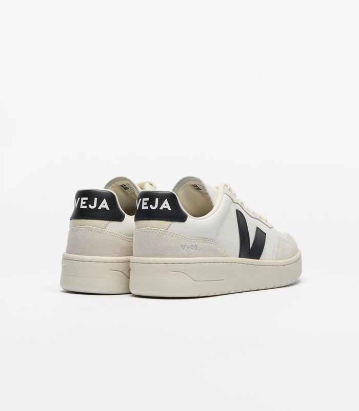 Veja V-90 Leather