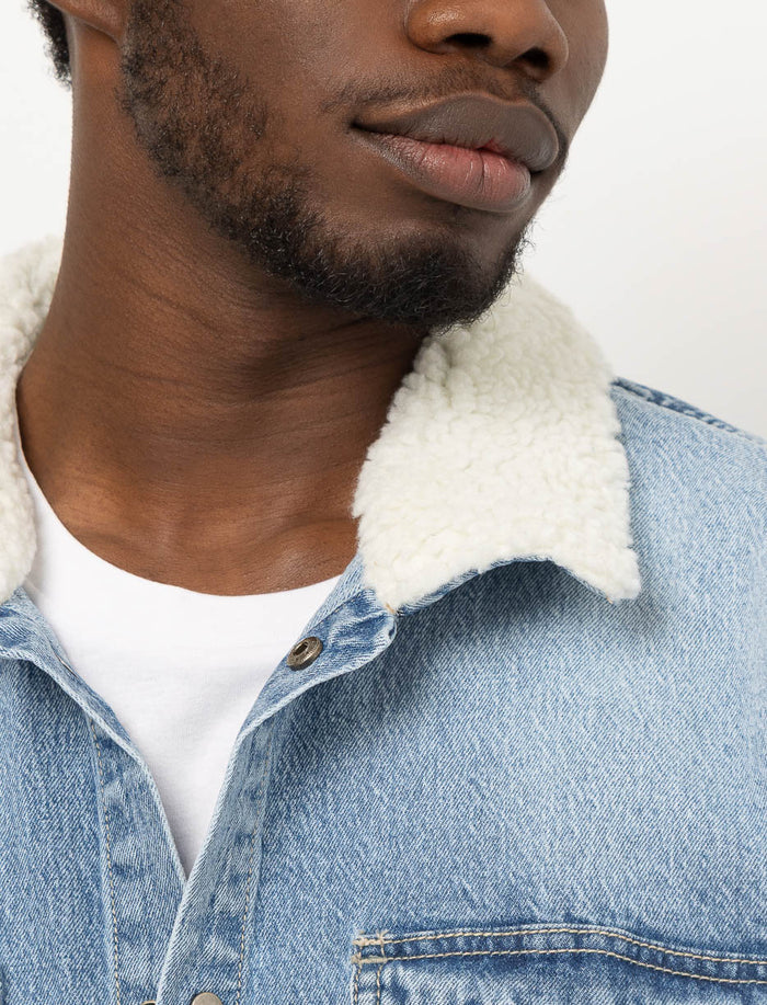 Veste en denim à col sherpa
